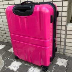 超軽量スーツケース65.50.30センチの画像