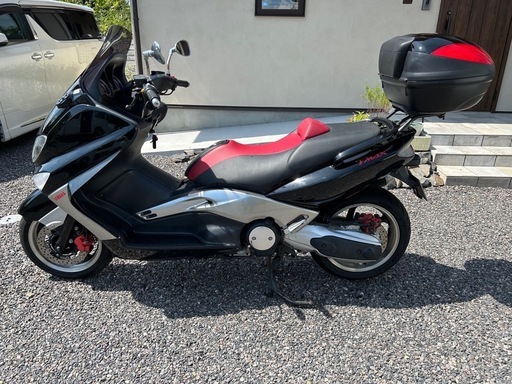お話中 YAMAHA T-MAX500