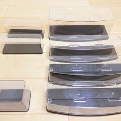 ダイソー　コレクションケース　ボックス　アーチワイドＬひな壇　アーチ深型ひな壇　9品　棚　ホワイト　3品　2000円以上相当の品の画像