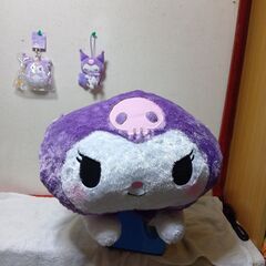 特大クロミちゃん寝そべりぬいぐるみ＆クロミプーピーマスコット＆ミニぬいぐるみの画像