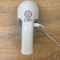 電動 毛玉取り機 衣類 セーター クリーナー コード式 3段階調整 替刃2枚付属 グレー×ホワイト 動作確認済 中古 コンセント式の画像