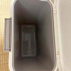 無料　密閉できるゴミ箱　おむつなどの画像