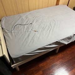 セミダブルベッドの画像
