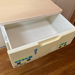 受付終了。子ども用洋服タンス4段(色褪せ有)の画像