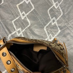 美品！COACHの肩掛けバックの画像