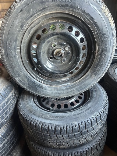 14インチスタッドレスタイヤ