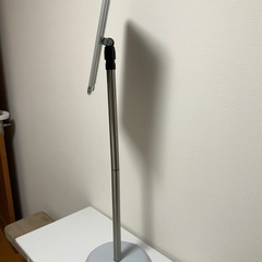  立て看板 ボードスタンド 案内板 A4 伸縮式ポール ウェイト付き の画像