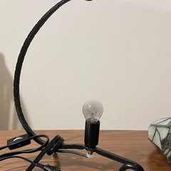 ステンドグラス テーブルランプ 配達可能の画像