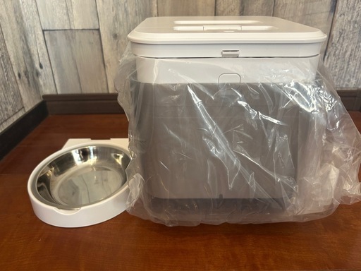 自動給餌器 猫・中小型犬用 暗視カメラ付き　6L大容量　上下100°回転