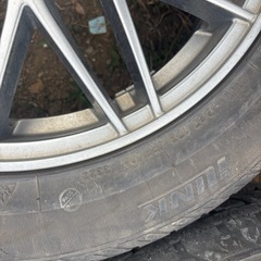 スタッドレスアルミホイール付の画像