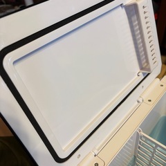 未使用　車載ポータブル温冷庫8L ブラックの画像
