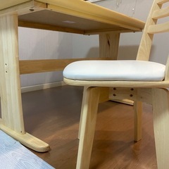 ダイニングテーブルフルセット！！椅子は4脚あります！の画像