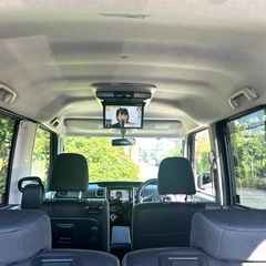 綺麗なタントカスタムが新着入庫しました🚗✨禁煙車・フリップダウンモニター・片側パワースライドドア・15インチアルミホイール・スマートアシスト・Bluetooth・メモリーナビ・プッシュスタートなど装備充実しております✨興味ある方は是非お問い合わせ下さい☺️！！の画像