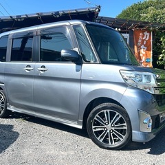 綺麗なタントカスタムが新着入庫しました🚗✨禁煙車・フリップダウンモニター・片側パワースライドドア・15インチアルミホイール・スマートアシスト・Bluetooth・メモリーナビ・プッシュスタートなど装備充実しております✨興味ある方は是非お問い合わせ下さい☺️！！の画像