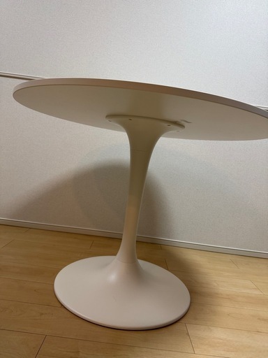 【募集終了】IKEA 丸ダイニングテーブル　ドクスタ　数回使用