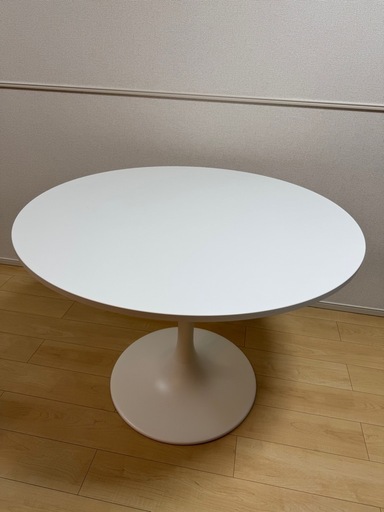 【募集終了】IKEA 丸ダイニングテーブル　ドクスタ　数回使用
