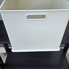 美品✨プラスチック収納ケースの画像