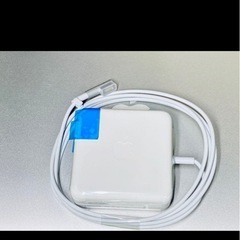 MacBookホワイト(Office2020年/新品バッテリー/1000ギガの画像