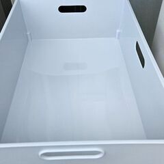 美品✨フタ付きプラスチック収納ケースの画像