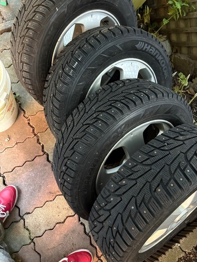 週末値引き　195/65R15 ピンタイヤ　日産純正アルミ