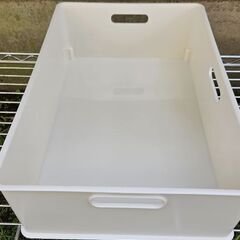 美品✨プラスチック収納ケースの画像