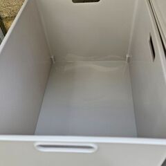 美品✨フタ付き！収納ケースの画像