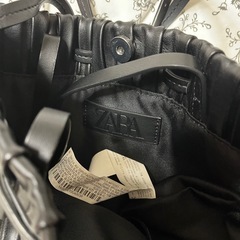 ZARA ショルダーバッグの画像