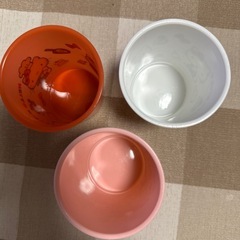 子供の食器の画像