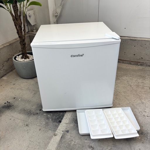 1ドアノンフロン冷凍庫 comfee コンフィー RCD40WH1JP 32L 右開き 2025年製 ホワイト