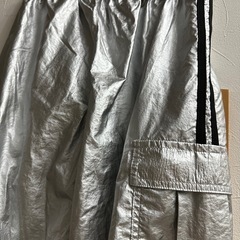 シルバー カーゴパンツ Mサイズの画像