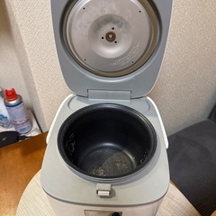 YAMAZEN マイコン炊飯ジャー　の画像