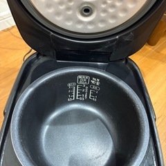 アイリスオーヤマ3合炊き炊飯器の画像