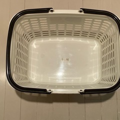 大型のカゴの画像