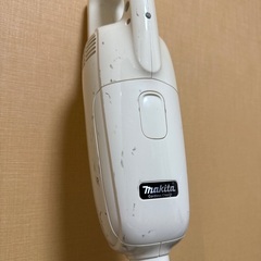 マキタ　充電式コードレス掃除機の画像