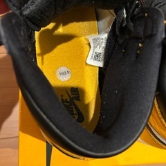 Nike Air Jordan 1 ブラック/イエローの画像