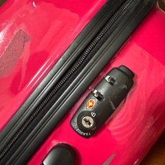 キャリーケース　スーツケース　ピンク　レディース向けの画像
