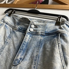 フレアパンツ ジーパン ジーンズ Mサイズの画像