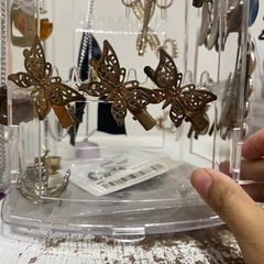 ピアスヘアクリップまとめての画像