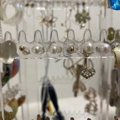 ピアスヘアクリップまとめての画像