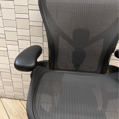 ハーマンミラー　アーロンチェア AER1B23DWALP G1G1G1 美品の画像
