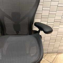 ハーマンミラー　アーロンチェア AER1B23DWALP G1G1G1 美品の画像