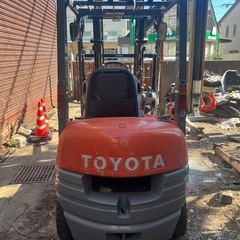 TOYOTA フォークリフトの画像