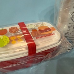 モスバーガー　お弁当箱　水筒の画像