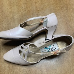 ROS HOMMERSONのパンプスの画像