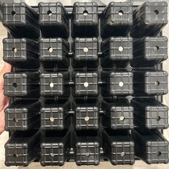【新品】連結ポット 7枚 25穴 黒　苗、多肉 の画像