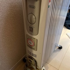 DeLonghi デロンギ　オイルヒーター 071221TEC
の画像