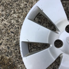 初代ステラ　スチールホイール用　ホイールキャップ4枚　中古の画像