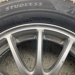 スタッドレスタイヤ185/65r15の画像