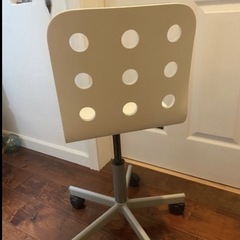 IKEA 子供用チェアー
の画像