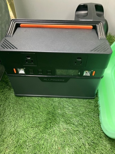 ポータブル電源　700w